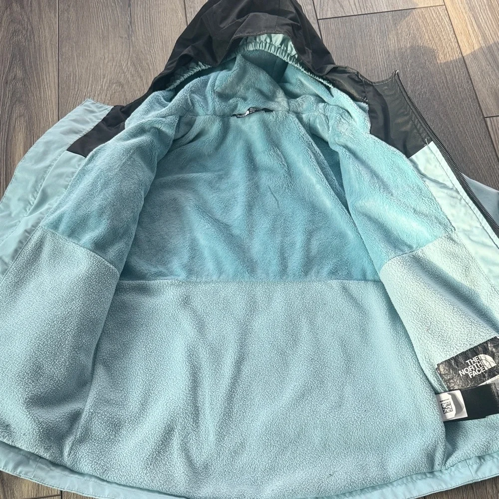 The North Face Kids' Black and Light Blue Dryvent Jacket - Picture 4 of 7